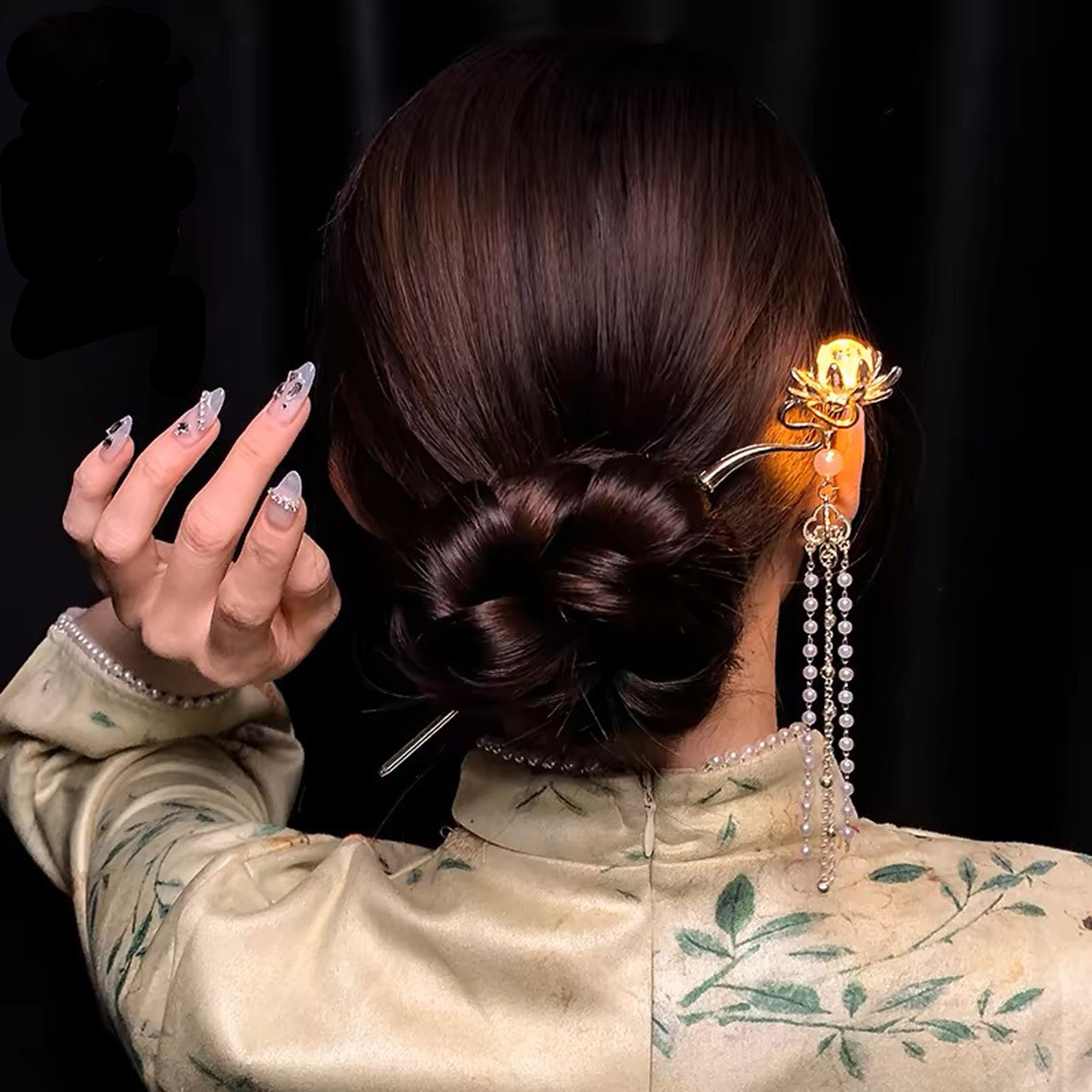 دبوس شعر معدني أنيق وعصري بتصم - مراجعة Tech Accessories For Women وسعره